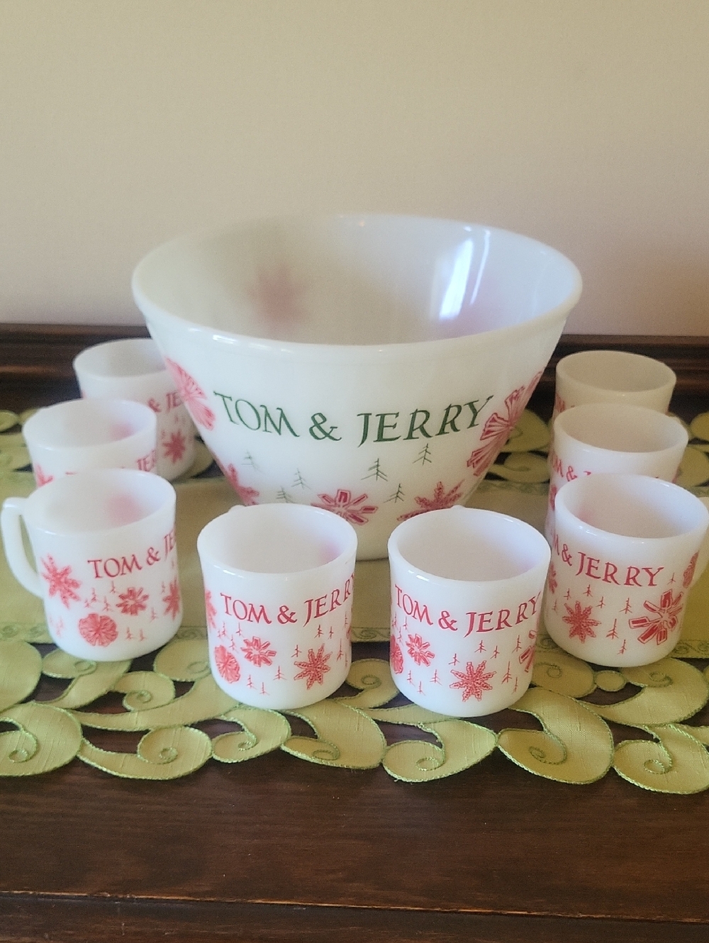 Mid-Century Fire King Tom & Jerry Milk Glass Bowl Set